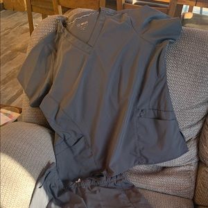Wonderwink grey XL scrub set